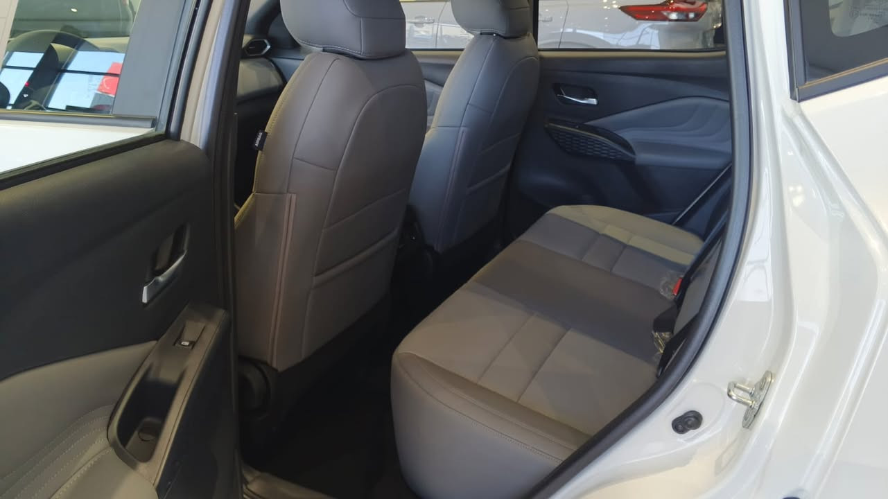 🚗 نيسان ماجنايت 2025 ✨

🔹 المواصفات:

✅ موديل 2025 – وكالة (0 كم)

✅ محرك 1.0 لتر توربو اقتصادي

✅ ناقل حركة أوتوماتيك (CVT)

✅ شاشة لمس 8 إنش

✅ دعم Apple CarPlay وAndroid Auto

✅ كاميرات محيطية (360 درجة)

✅ حساسات اصطفاف خلفية

✅ بصمة تشغيل مع بصمة ابواب

✅ مكيف أوتوماتيك

✅ مثبت سرعة

✅ ويل ألمنيوم 16 إنش

✅ مصابيح أمامية LED مع إضاءة نهارية 

✅ وسائد هوائية

✅ نظام الثبات الإلكتروني (ESP)

✅ نظام مانع الانزلاق (TCS)

✅ نظام مراقبة ضغط الإطارات (TPMS)

🎯 وكالة السور –  جاهزة للتسليم الفوري.

💰السعر مغري جدا💰

📩 للاستفسار والحجز، تواصل واتساب أو الاتصال ( *********** ).
