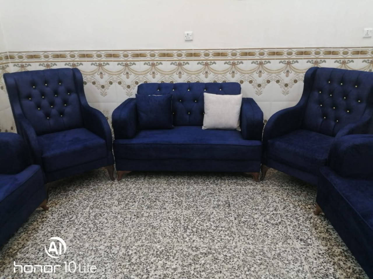 للبيع
تخم جديد عشرة مقاعد نظيف ما بي اي ضرر السعر 575 الف
المكان كفاءات العبيدي


**إذا كنت صاحب هذا الإعلان وتريد حذفه لأي سبب، رجاءا أرسل رسالة إلى الدعم الفني**