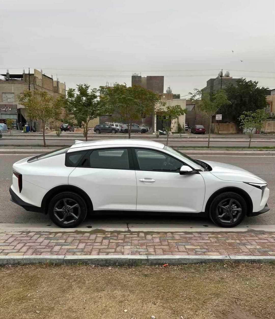 كيا K4.....2025 للبيع فقط

ماشيه 21000 كيلو فقط 

كفاله عامه السياره

بغداد شهداء البياع

كيا كي 4 .... 2025 مرقم أربيل رقم الدولي الجديد 

ضمان 5 سنوات أو 100 الف كيلو متر 

شرط تحويل 

المواصفات 

مكينة1600 دوش 

شاشة متصلة 

كامرة 

ويل كب 

لايت زنون 

بك لايت لد 

لد نهاري 

تبريد قطعتين 

حساس أمامي خلفي 

حساس تاير 

وباقي المواصفات المعروفة 

مكاني بغداد شهداء البياع 

رقم هاتف  ***********

سعر 165وبي مجال
