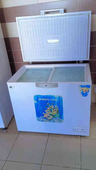 سلام عليكم عندي مجمده14 قدم شغاله كامله ما مصلحه بلاديه سعرها140 وبيها مجال مكاني أربيل اوينه شار قرب فرمان برمان التواصل واتساب ***********
