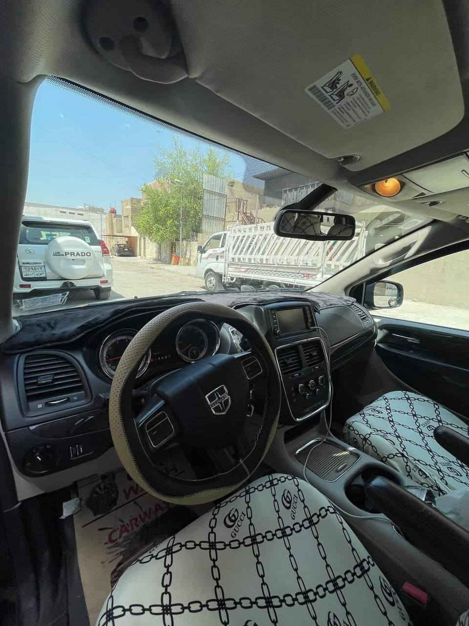 سلام عليكم دوج كرفان ٢٠١٨كامله اي نقص مابيه رقم بغداد بسمي إنكليزي الصور والسونار موضح السعر ١٧٥ بيه مجال حك الجيه مكاني هبهب قضاء الخالص الرقم ***********
