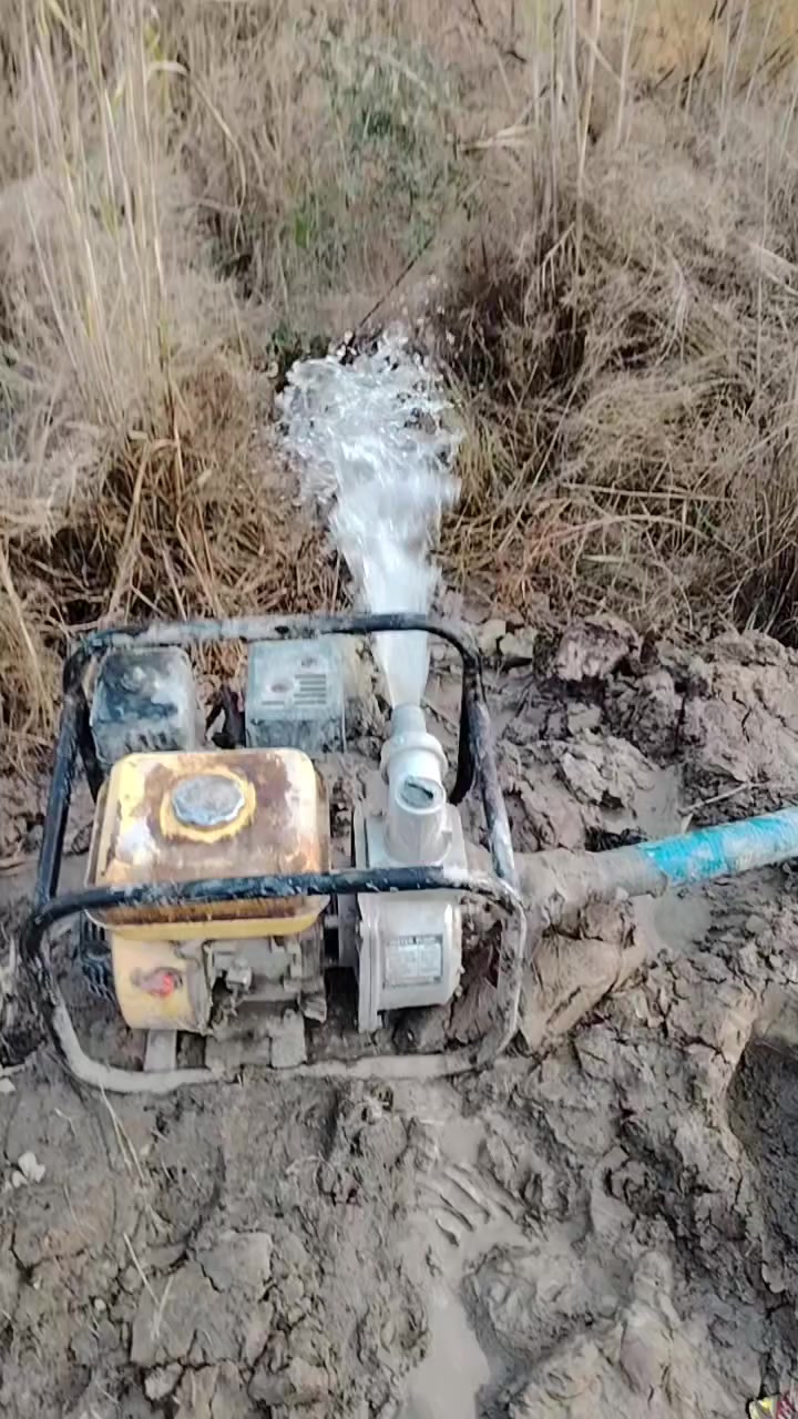 حفر الآبار وتعبيرات الشوارع *********** وحفر المنهولات وحفر الآبار المنزليه مناسب
