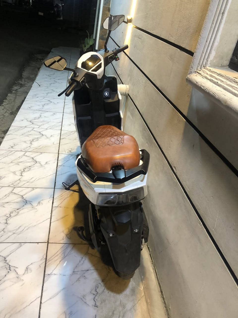 سلام عليكم دراجة سكنس شحن موديل 2025 6بطاريات الدراجة خير من اللة بعدهة جديدة مصارلهة سنة من اخذهتهة سرعتهة 70 حقيقي تمشيك 50 كيلو بل شحنة الوحدة يجي وياها شاحنة اصلية السعر 650الف وبي مجال للشراي مكاني بغداد الطوبجي 

أي استفسار ***********
