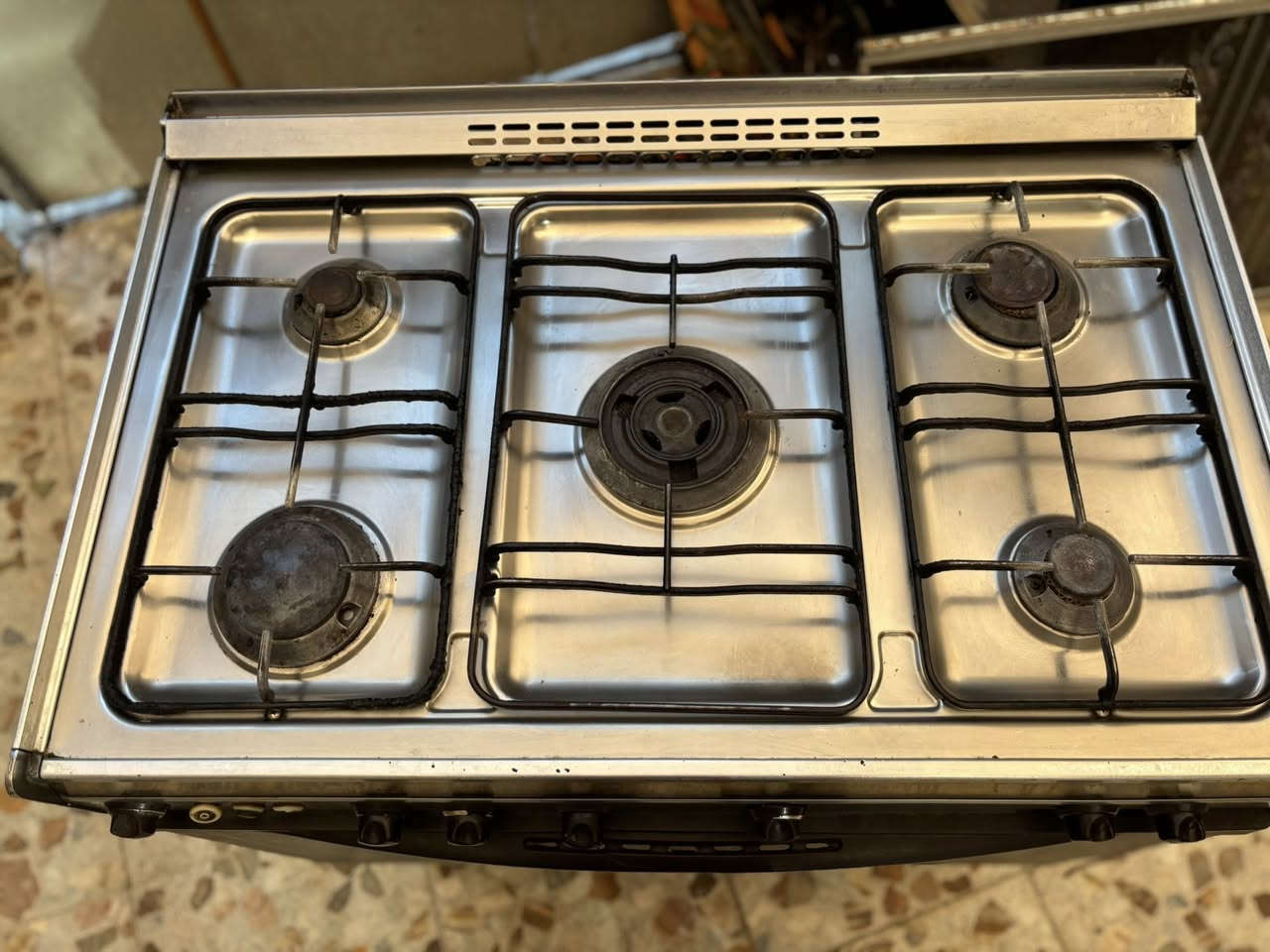 طباخ كريازي للبيع نظيف. ب١٠٠للاستفسار   ‭٠٧٧٢ ٥٤٢ ٩٠٣٨‬
