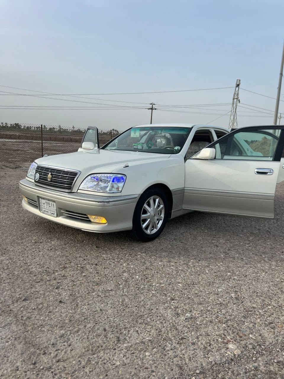 ملكه البيع كرستال اصل دي فور زقير دكمتين برده خلفيه سياره صاعده هزه وفحص بس ىاقي عله كمرك سعر 135وبيه مجال سياره خضراوي ***********
