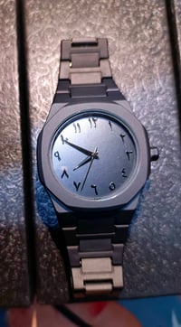 ساعة ترند اسود • فايبر كاربون • قابلة للتعديل