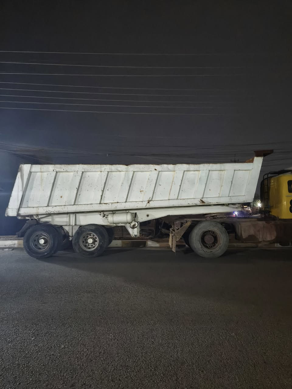 عربانه للبيع 24 متر مقفوله كفاله عامه تخم تاير***********
