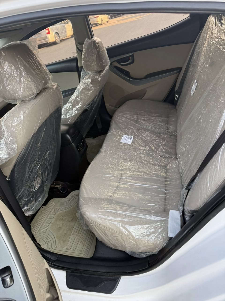 السلام عليكم سياره نوع النترا مديل 2016فول مواصفات واحد على واحد كفاله عامه من كلشي فول فتحه تحكم استرن حساسات مري شفط كفاله من صبغ من تبديل من بارد كفاله كير مكينه حداديه تخم تاير تبريد تئدفى العنوان كربلاء رقم الهاتف ***********فقط انتصال
