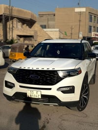 فورد اكسبلورر فئة st-line موديل 2023  بدون صبغ الگشر كله سليم بيها بار...