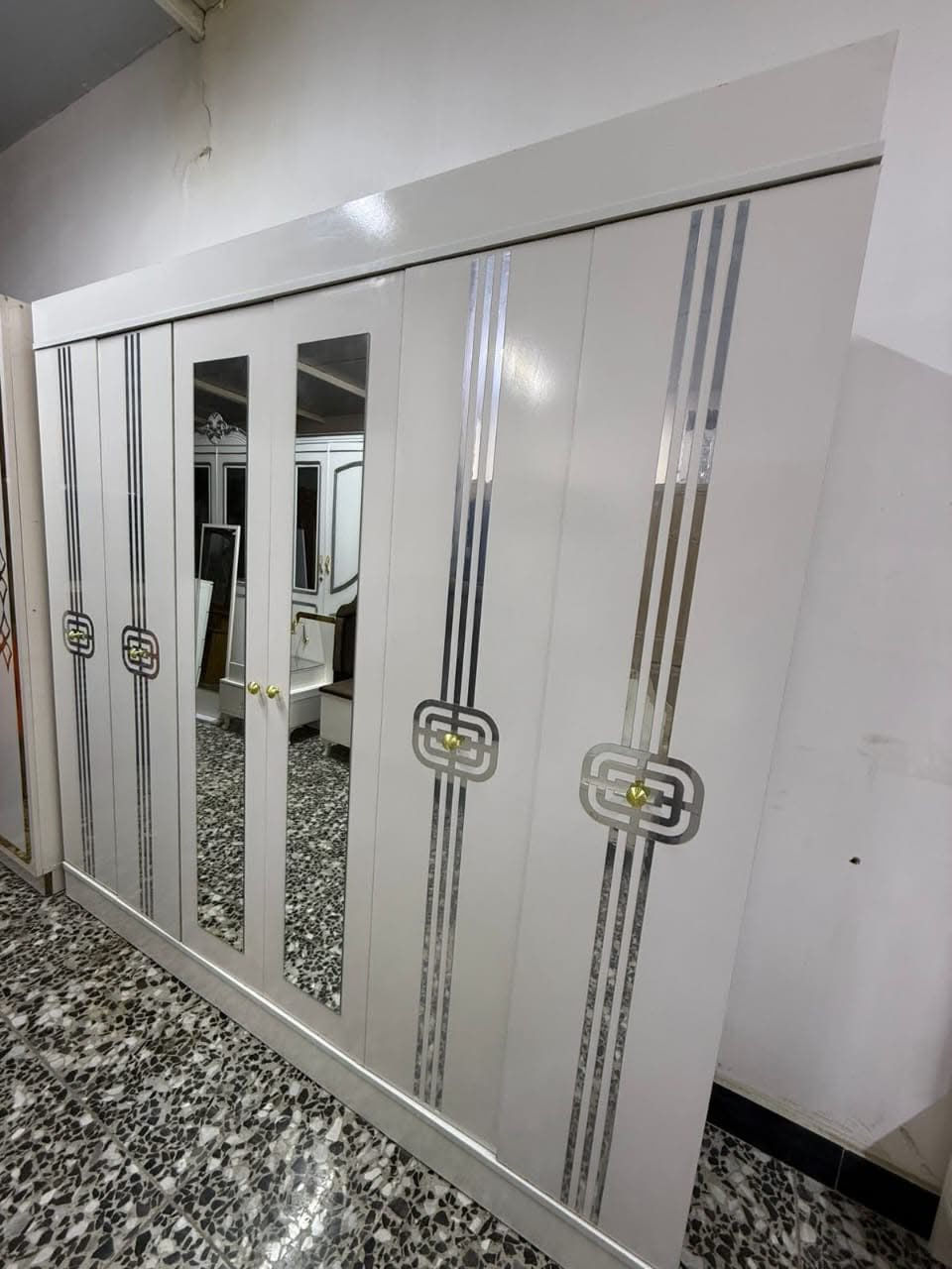 غرفه تركي مستعمل نضافه 90
نضام ابواب لون ابيض 
السعر قفل قفل 450
وي الشد والنقل داخل بغداد مجاني


**إذا كنت صاحب هذا الإعلان وتريد حذفه لأي سبب، رجاءا أرسل رسالة إلى الدعم الفني**