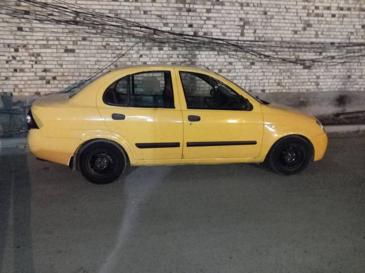 سلام عليكم  طيبه للبيع موديل 2015 سنويه صاقطه سنة واحد وعشرين رقم بصره السيارة موجوده بالعماره السعر 28
***********
