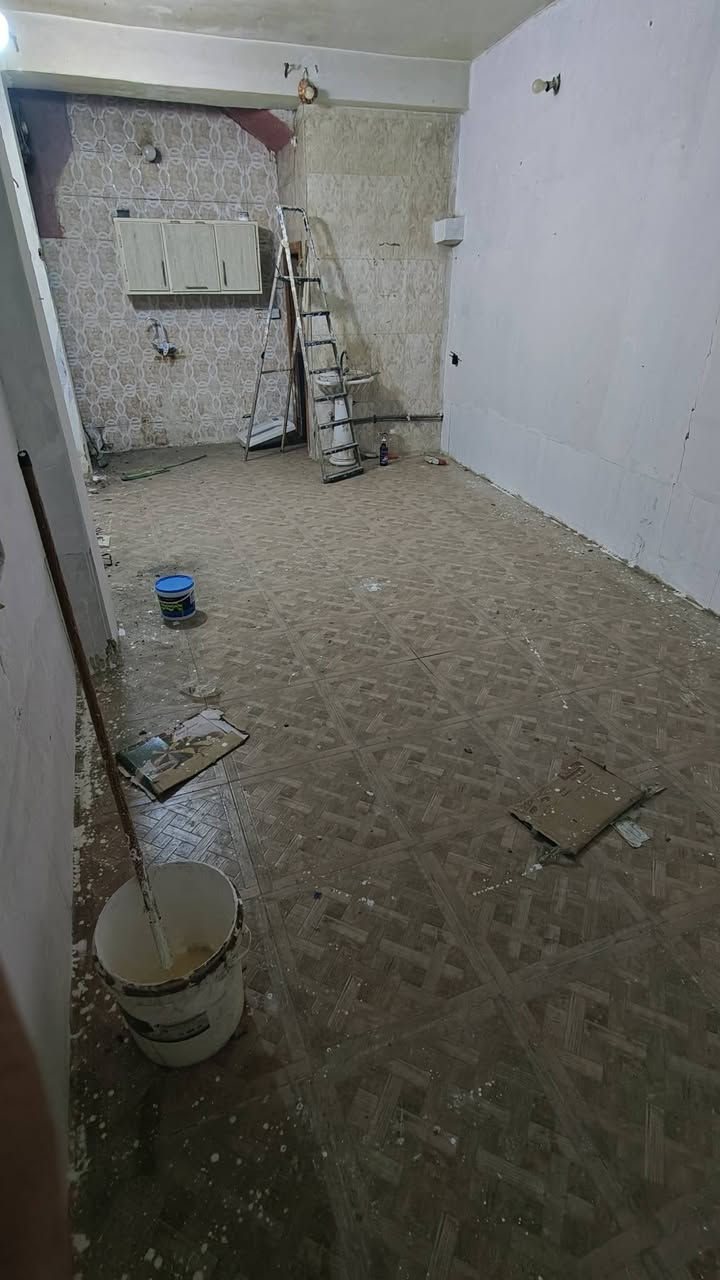 مشتمل صغير او غرفه للايجار
مشتمل صغير او غرفه للايجار
غرفه ٣ في ٧ مع ملحقاتها مطبخ صغير وصحيات ارضي تكفي لنفرين او ثلاثه
العنوان كربلاء حي النقيب - شارع بيت المحافظة القديم او شارع النهر 
الايجار الشهري(٢٠٠ الف) شامل للماء والمجاري والكهرباء الوطني والانترنيت 
للاستفسار ***********
