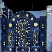 باب ٢٫٥م • قفل