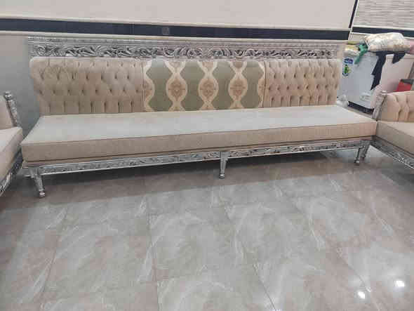 تخم للبيع كويتي نضافه ١٠٠/١٠٠ سعره مليون وبي مجال ***********
