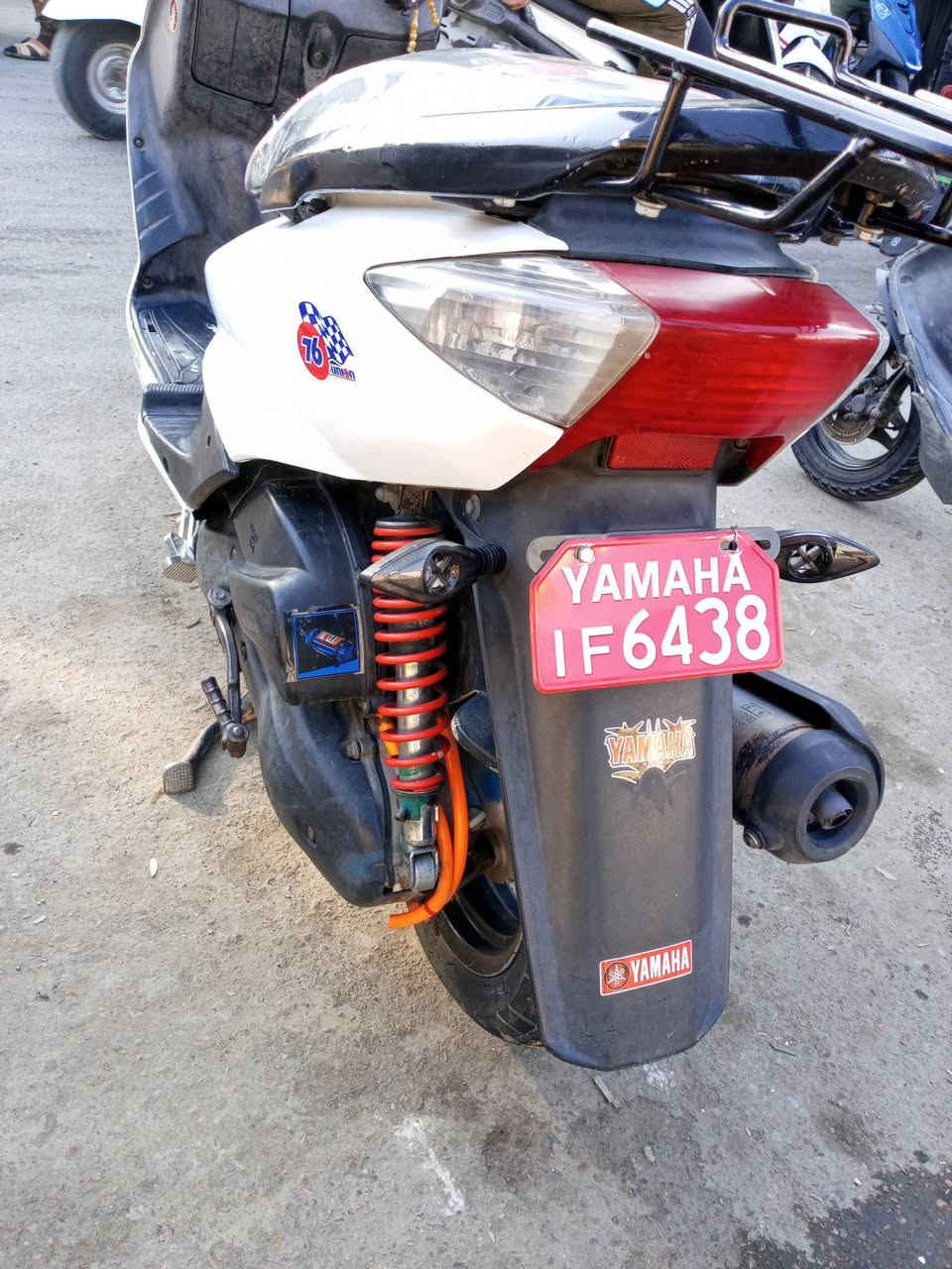 الدراجه سكنس نثيه نضافه كهربائيات مكفوله من كلشي الدراجه
الدراجه مكاتبه فقط 

السعر 650 وبيها مجال 

العنوان بغداد مدينه الصدر 

رقمي ***********
