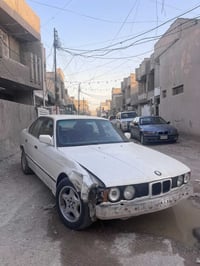 BMW موديل1988  السياره اصل وفصل 520  السياره مال تعمير كير عادي   رقمه...