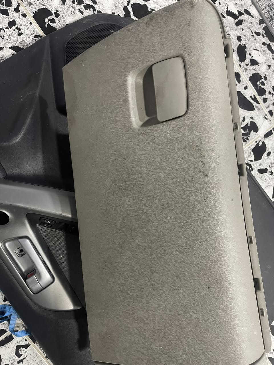 يوجد توصيل لجميع المحافظات للحجز خاص او اتصل *********** واتس اب
