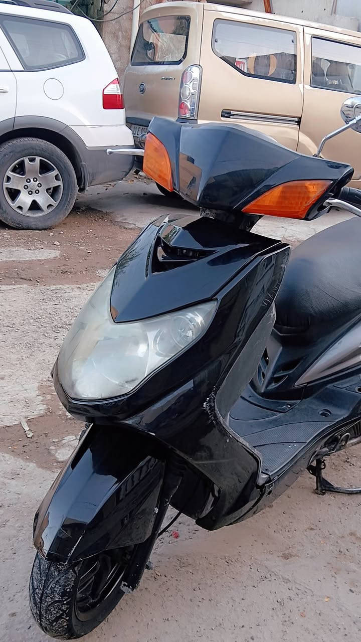 سكنس فحل للبيع مكينته حلوه دراجه نضيفه نقصه ترايش و قبق هندر بس نكره سلف كهربائيات شغاله سعره 550 وبيه مجال شراي اتصل وسهله متواجد واتساب أو ماسنجر***********
