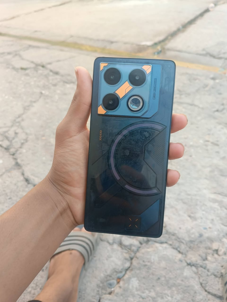 Infinix GT20 Pro 
الشاشه بيها خدوش ما وضح بل صوره ما مأثره عل لمس ولا تبين الى تطفي الموبايل(ما مفتوح ولا واصل مصلح) للبيع فقط بدون مراوس

ذاكره 256
رام 12+12 
معالج 8200
بطاريه 5000
العاب 120 فريم
كامره 60 فريم مع 4k سويه

السعر 215 قفل مكاني موصل حي سومر قرب بانزيخانه الحاصود


**إذا كنت صاحب هذا الإعلان وتريد حذفه لأي سبب، رجاءا أرسل رسالة إلى الدعم الفني**