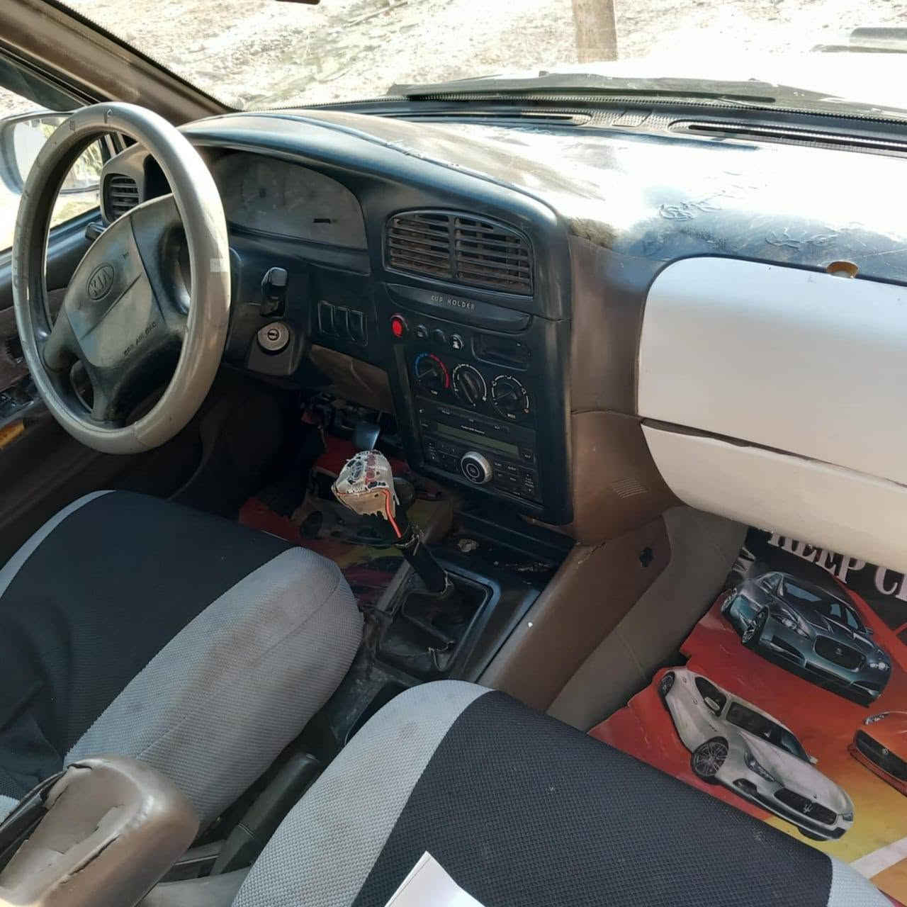 سلا عليكم كيا سبورتج موديل 2000
مكينه 2000
بدون ضرر بدون صبغ
سياره شمالية خير من الله 
مكينه وكير مكفولات 
للاستفسار ***********
***********
العنوان ديالى 
@إشارة
