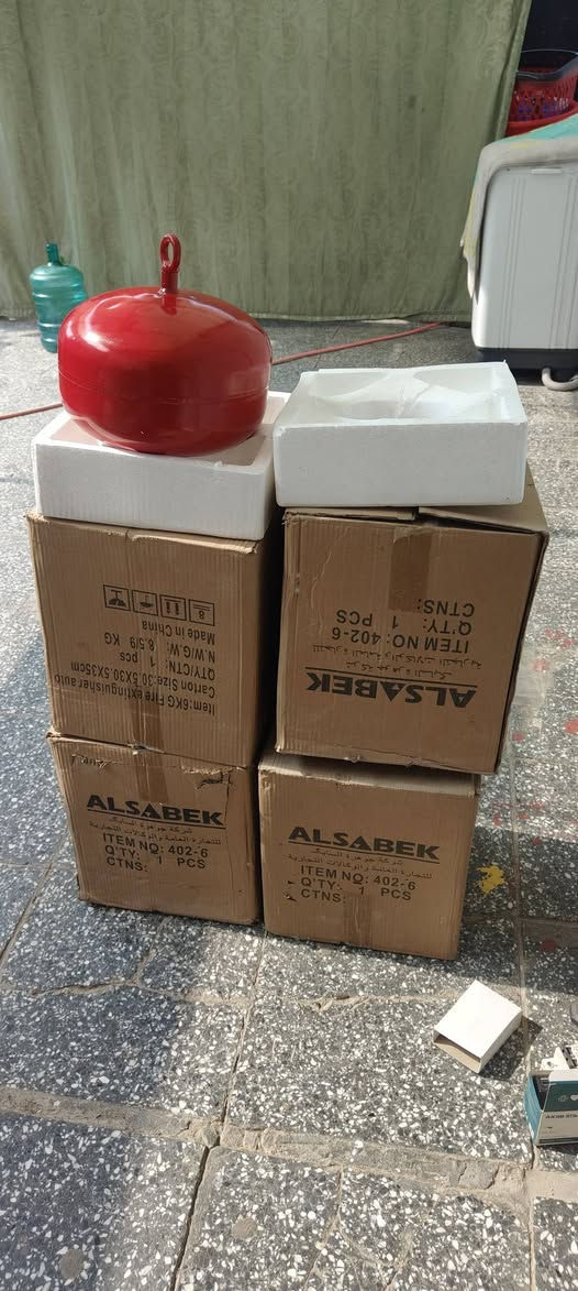 السلام عليكم
طفايات عدد 4 حجم كبير 
تشغيل اوتوماتيك دواره عند الحريق لا سامح الله تعليگ بالسقف 
ضمان لسلامه المخزن والبضاعه  جبتهن للأسواق مالتي بس حجمهن كبير
 والاسواق سندويج مابيهه رباطات بالوسط
 اريد حجم اصغر منهن 
وزن الوحده 8ونص كيلو 
اخذتهن ب270 قبل العام  وبقن بالمخزن مضمومات غير مستخدمات 
يرهمن للجملونات للمخازن للأسواقات محلات الملابس مخازن الكارتون تعليگ بالسقف  
اريدهن ب200 وبيهن مجال حاليا سعرهن 300 بالسوك
***********
بغداد
