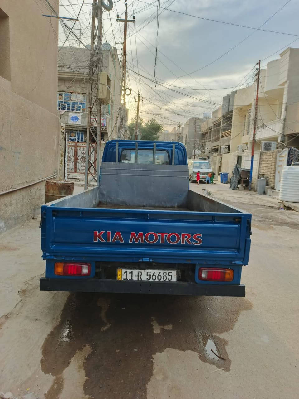 السلام عليكم كيه ام عيون رقم بغداد موديل 2001مشروع وطني بسمنه رقم انكليزي سنويه صاقطه مصبوغه عام للجماليه شاصيه نضيف حداديه جيد جداً تخم تاير تحويل مباشر 

السعر:70 بيه مجال بسيط 
السكن:بغداد 
للستفسار:*********** حسن القريشي.
