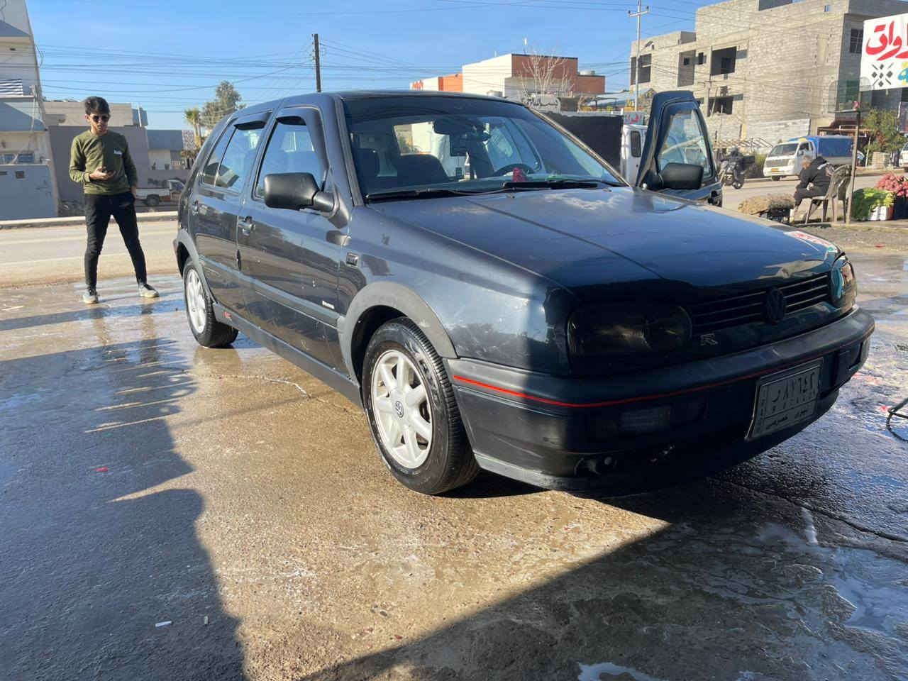 كولف نفخ للبيع موديل 1992 
ضرر جاملغات الخلفيه فقط تبريد ثلج بلادي مكينه دوش 0,8 بيها لاستيك كور فقط كير شرط كهربائيات طخم شرط 
لايت زينون سياره بسمي شرط التحويل سعر 50$وا بيها مجال لطيبين اي استفسار اكثر ***********
***********
