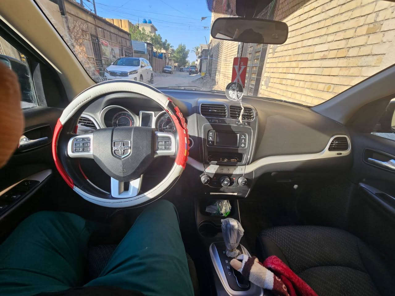 دوج جورني موديل ٢٠١٨ لون اسود محرك ٢٤٠٠ ثلاثة قطع تبريد رقم نجف مشروع وطني مكان السيارة في بغداد  للإستفسار  *********** السعر. ١٥٠ ورقة وبيها مجال بسيط  ..
