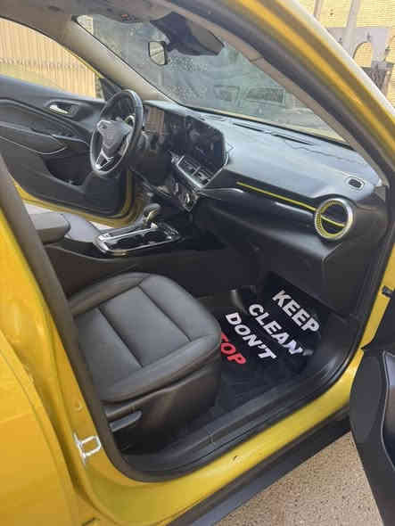 السلام عليكم تراكس موديل 2024 بأسمي حره بدون رقم تترقم جميع المحافظات صور الحادث مرفقه 
فه اكتف 
رادار مري 
رادار خلفي
رادار امامي
كشنات جلد 
بصمه السيارة
تشغيل ع بعد
ويل كروم سود بلاك
كير 6 نمر المرغوب 
محرك 1.2 تيربو 
اوتو 
توقف ذاتي
شاشه متصله ديتجال
كار بلي
لايتات لد
السيارة ماشيه 2000جديدة
للعلم بيها كم شغله نقص ابيع ع وضعها
ابطانه جاملغ داخليه خارجيه هلال جاملغ
مكاني بغداد الاتصال ***********
السعر 122$
