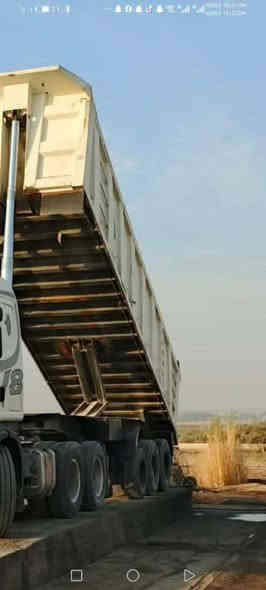 سلام عليكم عربانه ماموت 2007 تخم تاير 3محاور *********** لاستفسار
