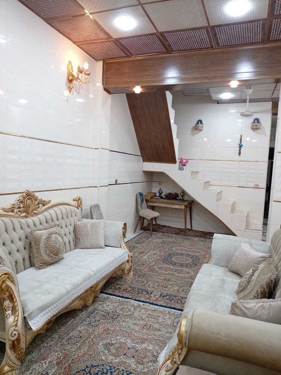 بيت للبيع طابو زراعي سند 25بناء درجه اولى 80م/بناء غرفه وصاله واستقبال ومطبخ وصحيات طابوك نهروان اساس صب والصقف صب سيراميك لسقوف /شارع الصب مقابل العسكري يم جسر المشات الخضر منطقة تبليط اناره شارع 10ع الاستفسار على الرقم ***********
