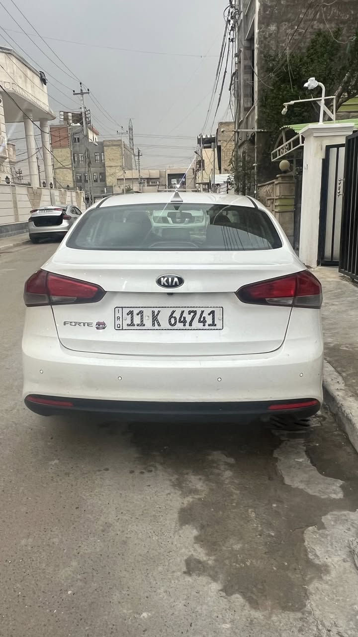 فورتي 2017 صدفي وارد امريكي
مكينة 2000 كير At مكفولات 

ماشية 97 ميل 

نظام Abs

كشنات تدفئة 

اشاير بالمري 

حساس خلفي 

3 انظمة قيادة

🛑حادث الوارد خلفي جنطة

مكاني بغداد الغزالية السعر 125$ (تحويل فقط)

*********** بي واتساب
