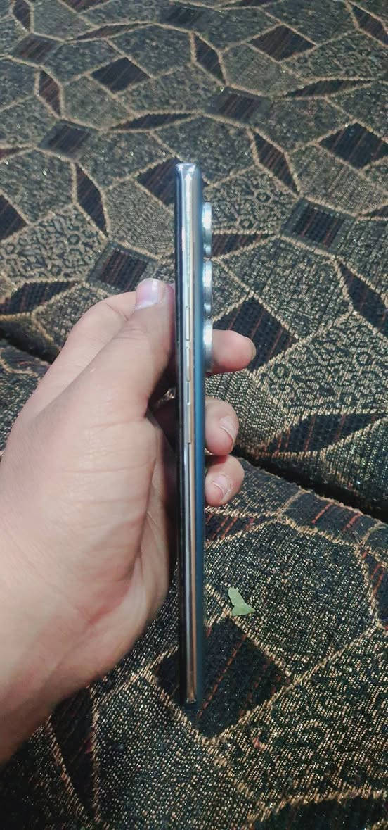 تكنو كامون 40 برو 5Gنضيف شرط مكفول من اي عطل الذاكرة 256السعر 235بي مجال قليل***********
