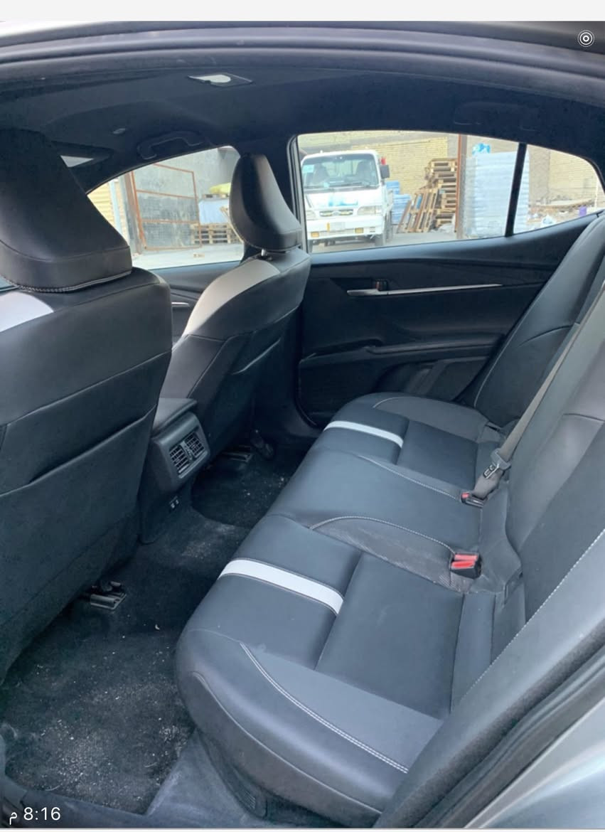 السلام عليكم كامري موديل ٢٠٢٥ هايبرد بيها صبغ بنيد وجاملغ الايسر دعاميه اماميه شواطي ع البارد السعر ٢٣.٥٠٠ $  التواصل ع الرقم ***********
