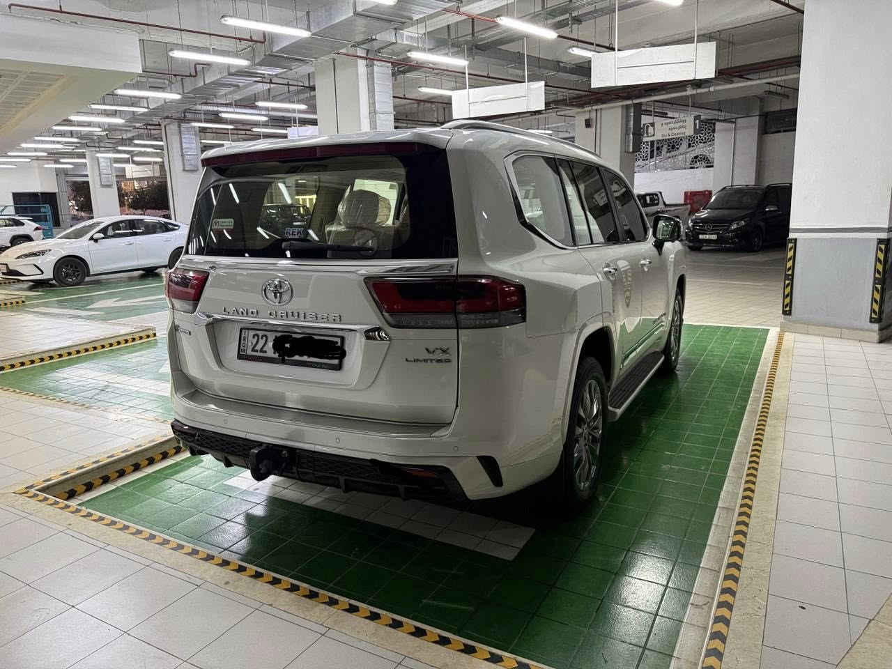 للبيع — Toyota Land Cruiser موديل 2024
▪️: وكالة جيهان / رقم أربيل
▪️: ماشيه 34 ألف كم
▪️ الحالة: وكالة بالكامل، نظيفة جداً
▪️ مغلّفة PPF حماية كاملة
▪️ السيارة ما تحتاج أي صرف
▪️ استخدام شخصي ومحافظ عليها

📞 للاستفسار  ***********
