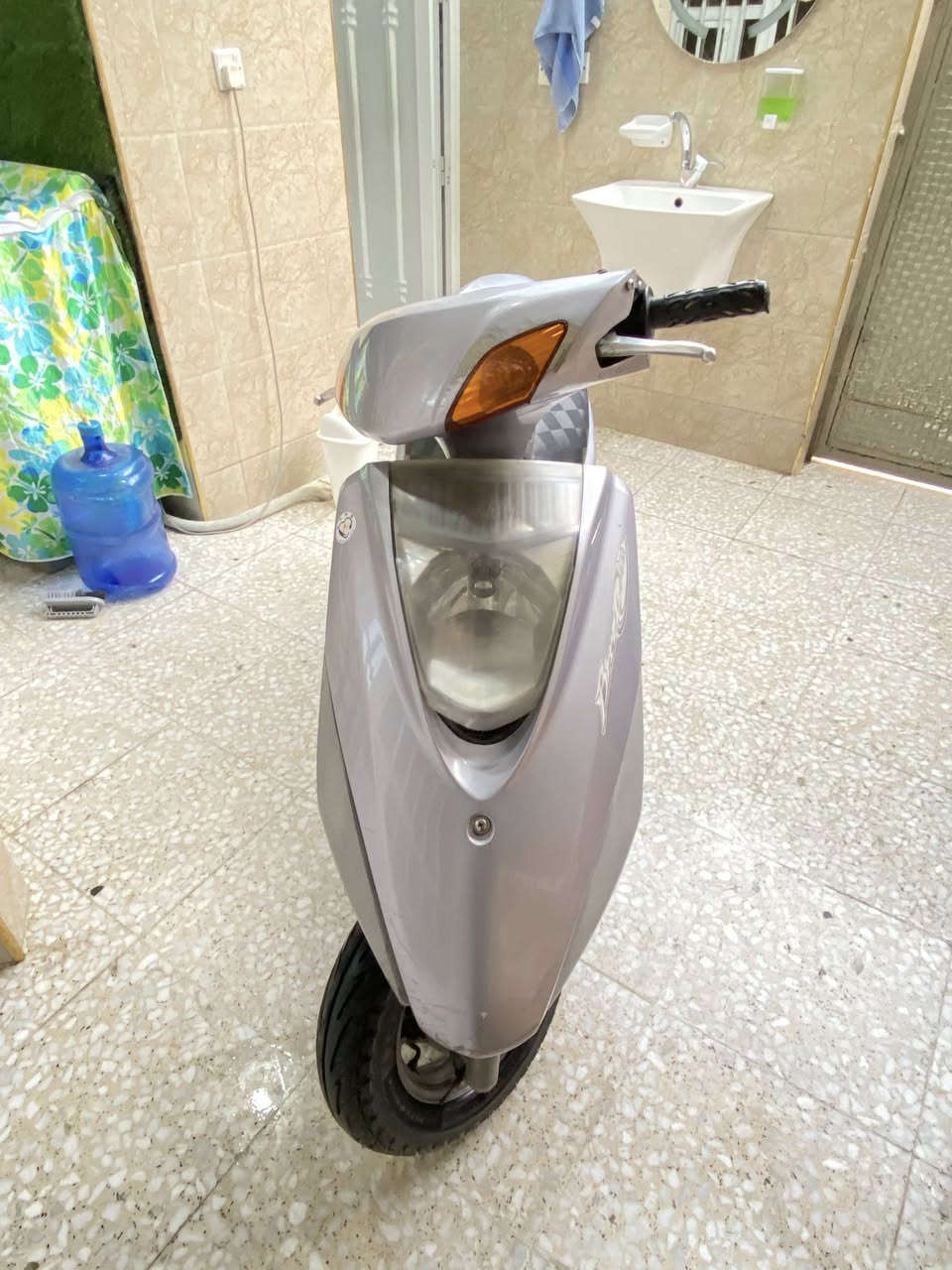 بريز ياباني للبيع مكفولة كفالة عامة نوزل كفر بلادي كلها بلادية مناقصه شي السعر مليون وبيها مجال المكان بغداد حي ور الشراي يطب خاص او يتصل ***********متوفر واتساب ويدلل
