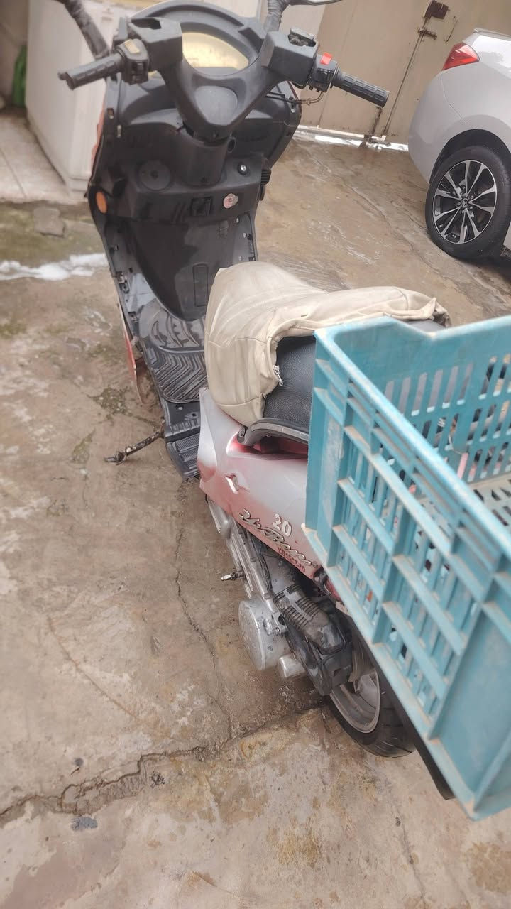 السلام عليكم مطور للبيع شقال ليت عالي ناصي يشتقل سلف تيرات جديد محرك نضيف كهربايات  باتري جديد مطور نضيف فوللل مكاني كركوك وسطي شراي اتصل فقط ما جاوب خاص ***********
