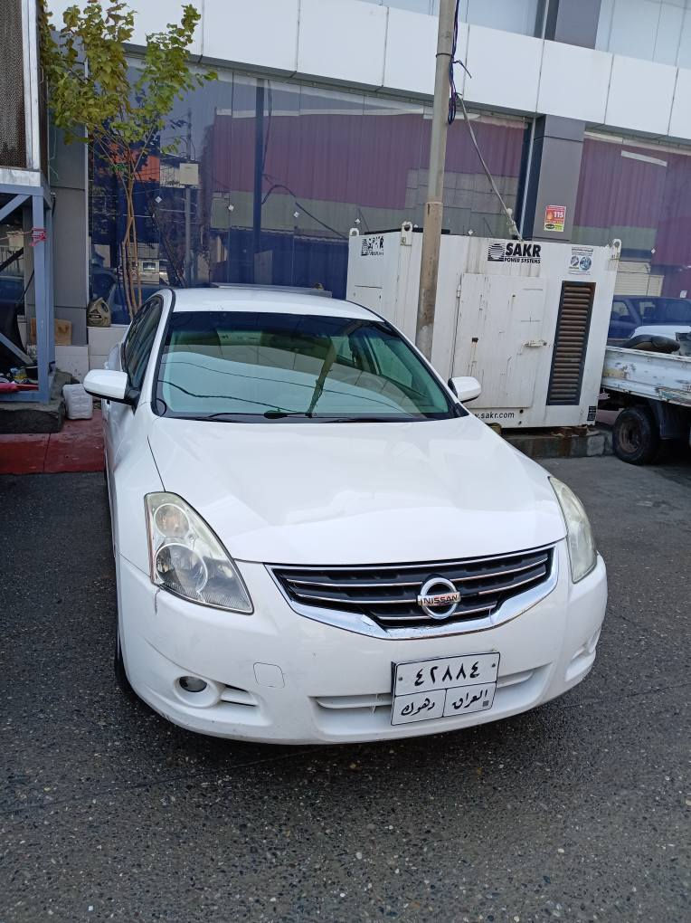 ئەڵتیمای خەلیجی 2012 سفیری شرکە 
بێ بۆیاغ 
180 هەزار کم ڕۆشتوە 
سەیارەکی زۆر خاوێنە بەشەرتی گێر و مەکینە دەسکاری نەکراوە لەسەر دەقی شریکەیە 
زۆر توتند و تۆڵە 
تۆزێک تعدیلی هەیە
وکالەی بە ناوی خۆمە هیچ غرامی لەسەر نیە
*********** 
واتس ئەپی لەسەرە رانية, السليمانية
