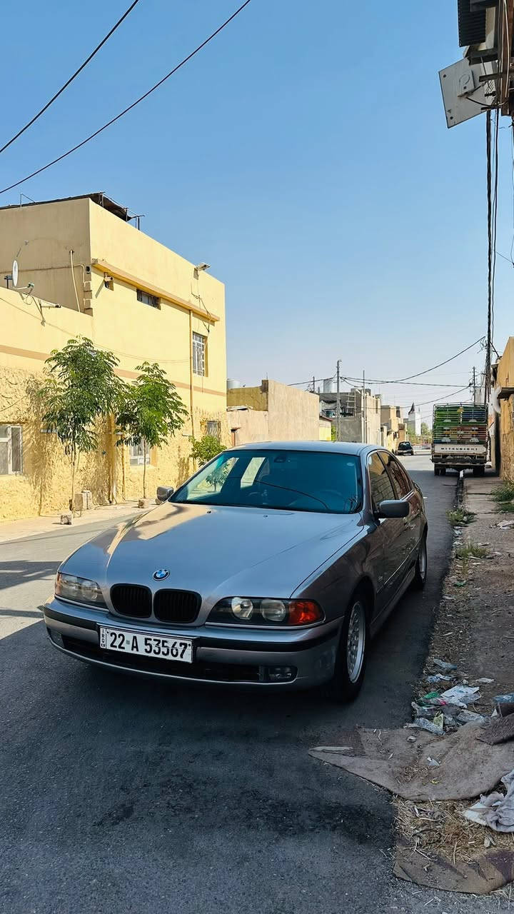 للبيع: بي إم دبليو (BMW E39) موديل 96
 الموديل: 1996
 المحرك: 6 سلندر (المحرك بشرط الفحص)
 ناقل الحركة (الير): أوتوماتيك
 اللون الخارجي: فضي / سلفر
 رقم : أربيل
 السنوية: مجددة ونافذة لغاية 2029 (تحويل الملكية مضمون)
 المحرك والكير بحالة ممتازة وبشرط الفحص.
 التبريد شغال، فقط يحتاج نقص غاز.
 السيارة متماسكة والويلات بلادية ونظيفة جداً مثل ما ظاهر بالصورة.
💰 السعر المطلوب: 80 ورقة
📍: كركوك
📞 للاستفسار والتواصل المباشر:
يرجى الاتصال على الرقم: *********** أو المراسلة عبر الواتساب.
