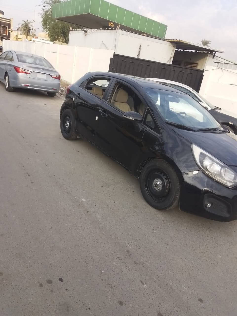 ريو خليجي فول واحد على واحد موديل ١٦ بيه بنيد وجاملغ صبخ سياره جاهز تبريد محرك دوش ١٦٠٠ كير صدر سياره كلش حلوه السعر ٨٨ وبيه مجال بغداد السيديه شارع اعداديه الصناعه ***********محمد
