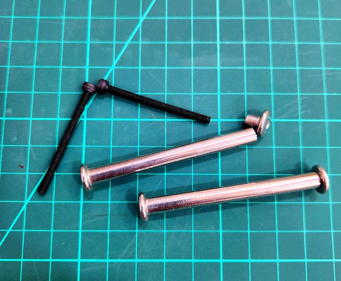 متوفر براغي ,M2,M3,M4
قياسات متنوعه و بعده انواع
سن خشن نجاري و سن نت
مع نت m2,m3,m4
نت قفل m2,m3,m4
تستخدم لربط قطع الطباعه وعمل المفاصل
بالاضافه الى براغي m3 بأطوال مختلفه تصل الى ١ متر 
اسعار منافسه و للاستفسار اكثر التواصل ***********
