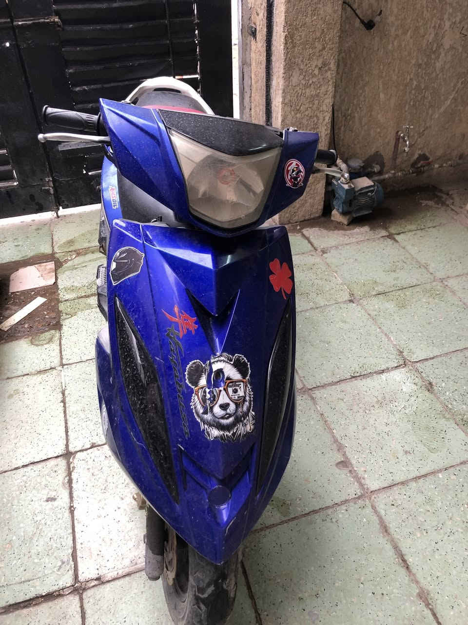 سلام عليكم دراجه جيتي ار للبيع كوم حديد الدراجه كهرابائيات كله شغاله ماعرف شبيه طافيه مكاني الغزاليه ***********
