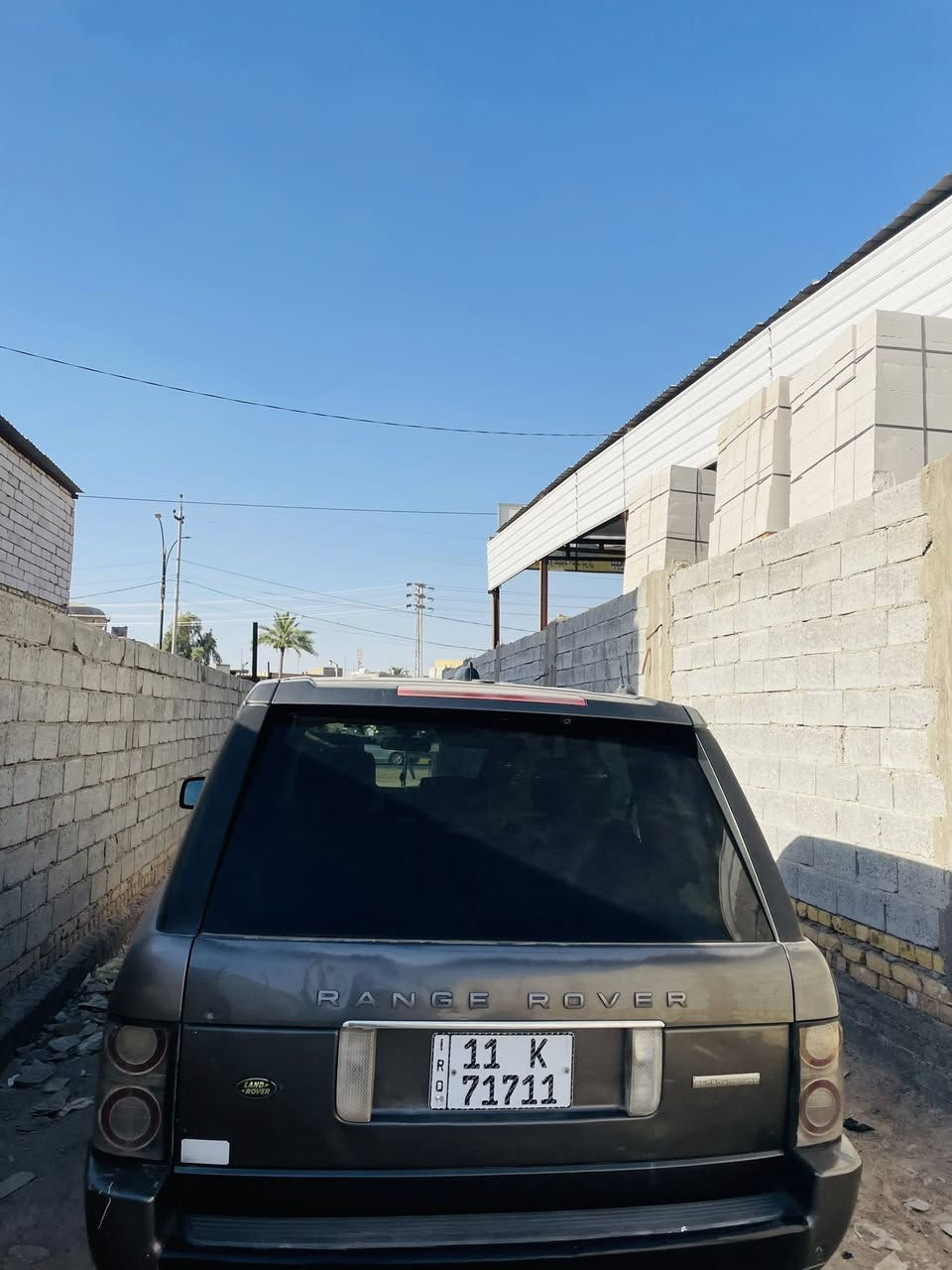 السلام عليكم رانج روفر للبيع موديل ٢٠٠٦ مكفوله السياره ماعده البنيد مصبوغ اثر جراد مكينه وكير شرط جدد مال لكزز تخم تاير تبريد ثلج قطعتين دواخله جدد فول مواصفات السياره فتحه تحكم ستيرن تدفأه بلكشنات والستيرن خزن ميموري سيدي جنجر فول رقم بغداد انكليزي بسمي سنويه 2030 جامه اماميه جديده السعر 70 مكاني الديوانيه الاسكان 
***********
