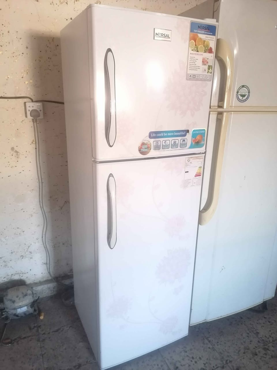 السلام عليكم معرض علي الشموسي لبيع الثلاجات والمجمدات والعارضات باسعار مناسبة وبيهن مجال النوعيات كلة تركي الاصلي واي قطعة تاخذهة الك بيهة ضمان شهر كامل اي اشكال بيهة ترجع ولمن يرغب يتوفر تصليح لجميع اجهزة التجميد مثل الثلاجات والمجمدات ويكون التصليح موقعي يعني نجي نصلح ثلاجتك وانت ابيتك والاسعار جدا مناسبة وبيهن مجال للاستفسار الاتصال على الرقم *********** او المراسلة واتساب بغداد, العراق
