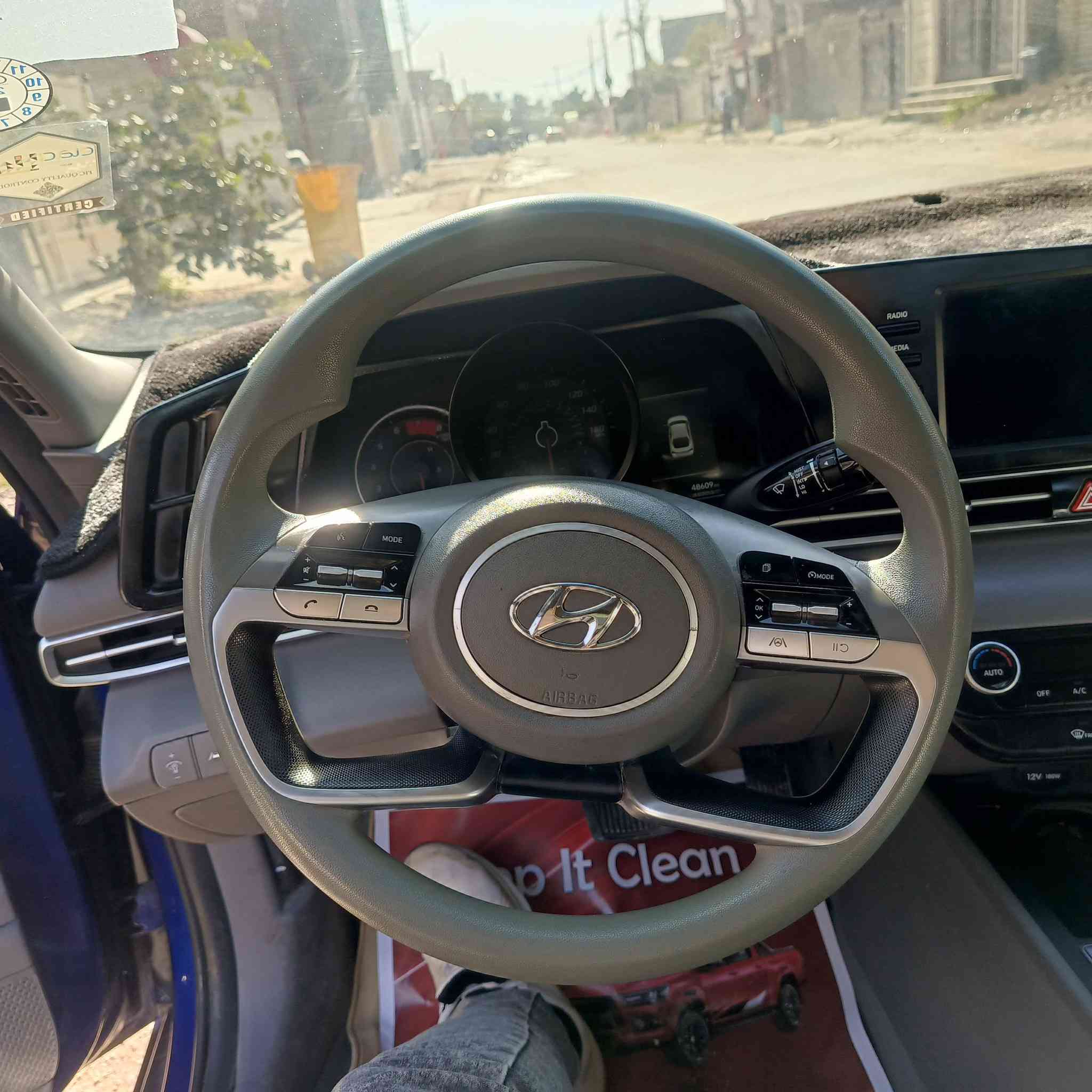 السلام عليكم النترا أمريكية سنويه وهزه جديده بعدهامساقطه فول مواصفات ما عدا الفتحه موديل 2022 حادثها فقط جاملغ اليمن وشويه باردبل بنيدوصور الحادث مرفقه بل منشور السياره بل واقع احله من الصور مكاني بغداد السعر 155وبيها مجال بسيط ***********
