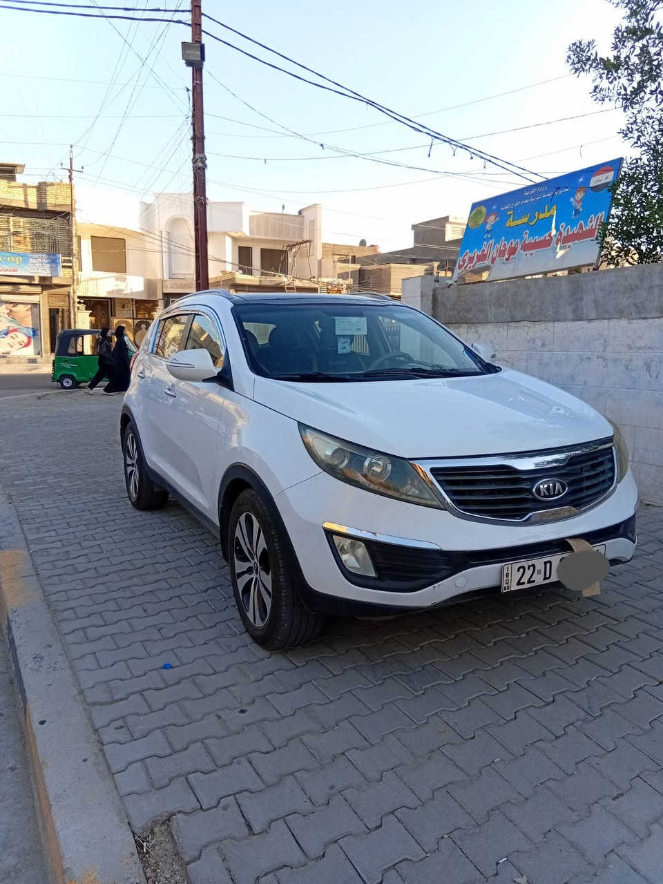 اسبورتج ٢٠١٢ فول عدا البصمه مكفولة من الصبغ والضربه السعر ١٣٧ للأستفسار ***********مكاني بغداد محمودية ***********

