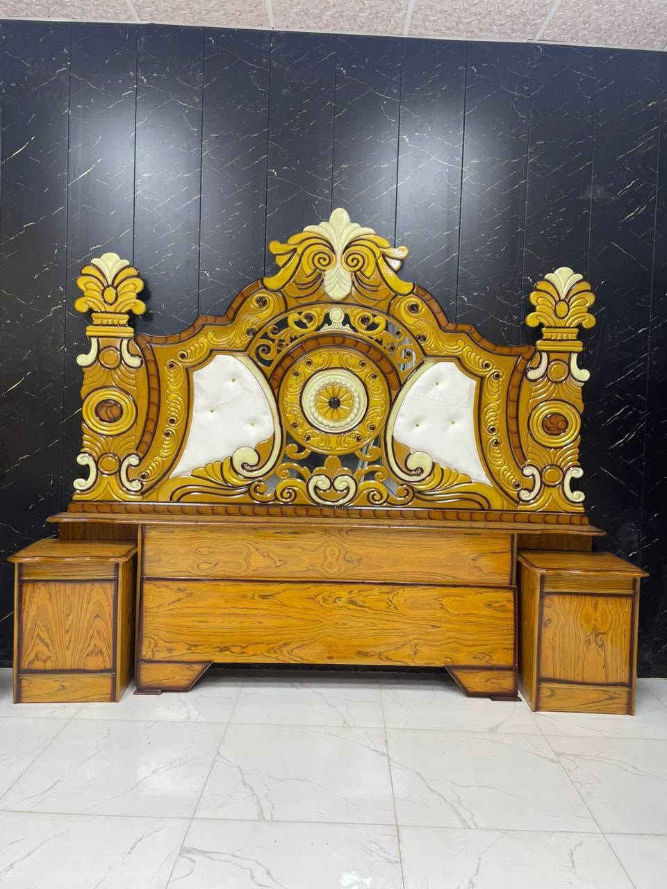 بيع مستعجل  جديد الله شاهد نفسه اللمعه اي خدش بيه أو ضرر ترجع
غرفه اخشاب صاج 
7 قطع  السعر 850 الف
الشراي مراسله واتساب 
***********
