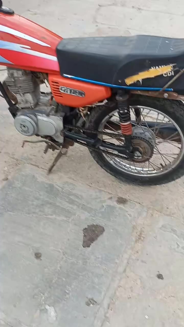 سلام عليكم دراجه للبيع أوراق الاتصال عله الرقم ***********
