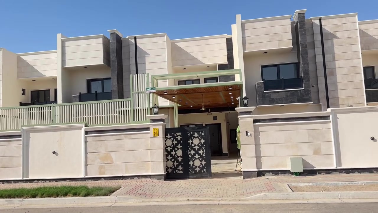 🏡 فرصة مميزة للسكن الراقي في مجمع الدرة السكني

✨ منزل فاخر بموقع استثنائي وإطلالة مباشرة على حديقة عامة

📍 الموقع: مجمع الدرة السكني – الزون الثالث
📐 المساحة: 300 م²
🏠 عدد الطوابق: طابقان

🔹 الطابق الأول:
• غرفتان نوم
• صالة واسعة
• مطبخ عملي
• حديقة خاصة
• كراج يتسع لسيارتين

🔹 الطابق الثاني:
• 3 غرف نوم
• صالة عائلية مريحة

✅ حمامات ماستر في الطابقين
✅ سقيفة كاملة مع الحديقة
✅ تشطيبات وإضافات مميزة
✅ موقع هادئ وراقي مطل على حديقة عامة مباشرة

💰 السعر: 700 مليون دينار فقط
⭐ مع كافة الملحقات والإضافات
⭐ السعر أقل من سعر الشركة
⭐ قابل للتفاوض مع المشتري الجاد

📞 للتواصل والاستفسار:
***********

#مجمعات_سكنيه
#مجمع_الدره
