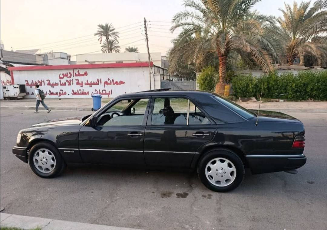 مارسدس دب 300 موديل 90
_مكينة وكير بلاد 300 قبق اسود 

_كشنات كهرباء 

_تدفأة تبريد

_صبغ عام بدون ضرر

سيارة جاهزة من الدعامية للدعامية

رقم بغداد بأسمي 

سنوية وهزة جديدة 

مكانها بغداد الشعلة

السعر 68$ 

***********

***********
